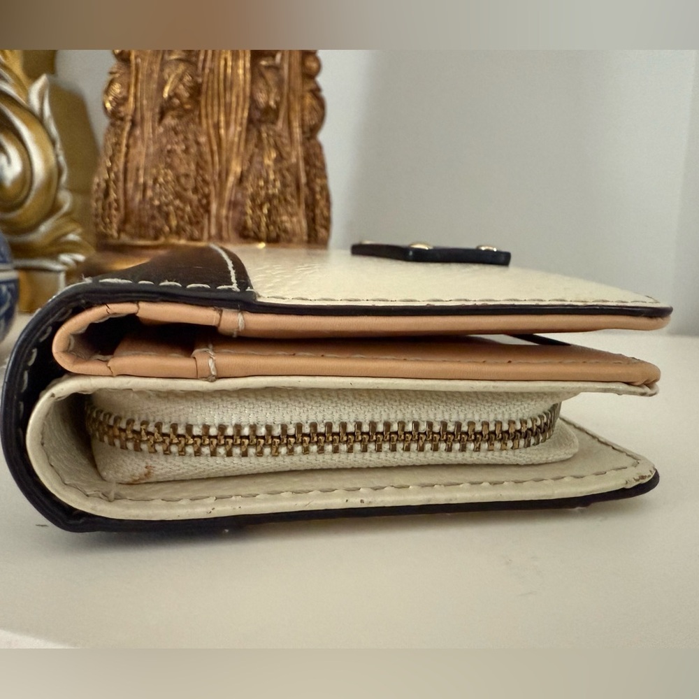 Kate Spade Wallet - Picture 4 of 15